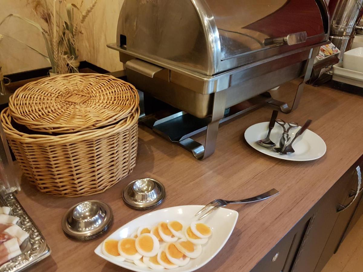 Hotel Zum Weissen Ross ดีลิทส์ช ภายนอก รูปภาพ